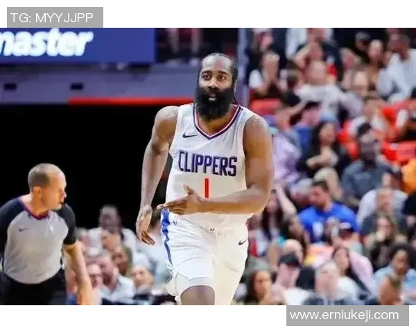 2012年NBA热火与快船激战回顾球星对决与精彩瞬间再现