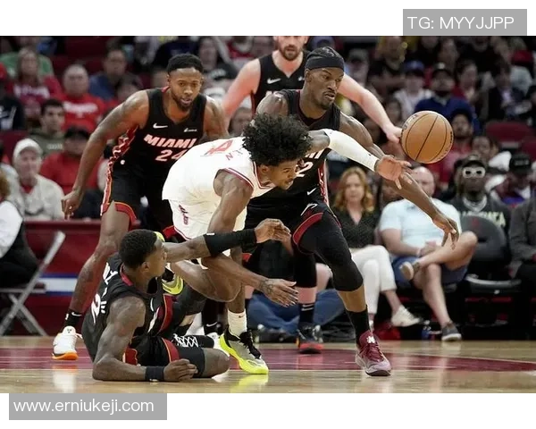 2019年火箭队与热火队精彩对决直播视频回顾与分析