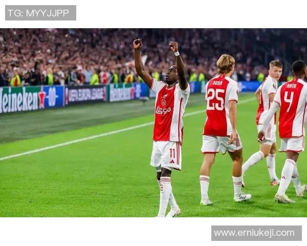 PSV埃因霍温与巴萨精彩对决直播全程回顾与分析 PSV埃因霍温与巴萨精彩对决直播全程回顾与分析