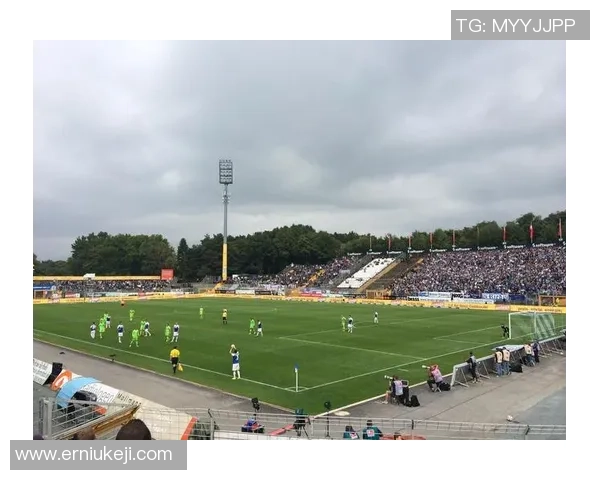 多特蒙德主场迎战布伦瑞克期待精彩对决与胜利之路 多特蒙德主场迎战布伦瑞克期待精彩对决与胜利之路