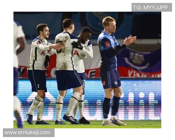 威科姆对阵热刺的比赛分析与战术解析深度剖析