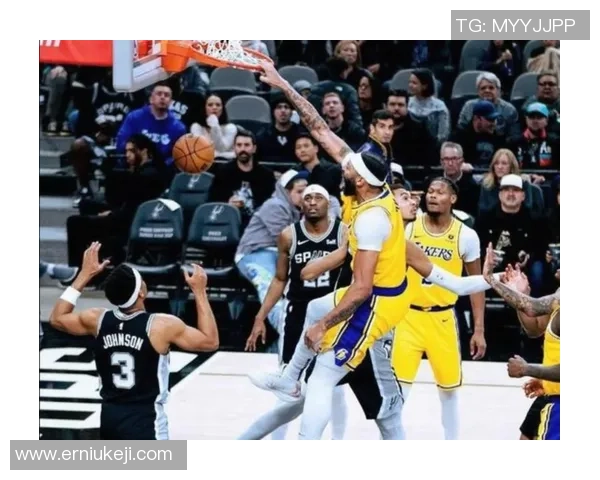 湖人对决马刺精彩回顾12月8日比赛亮点与关键时刻分析 湖人对决马刺精彩回顾12月8日比赛亮点与关键时刻分析