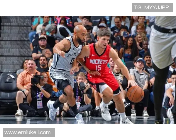 马刺与火箭激战正酣现场直播全程回顾与精彩瞬间分析